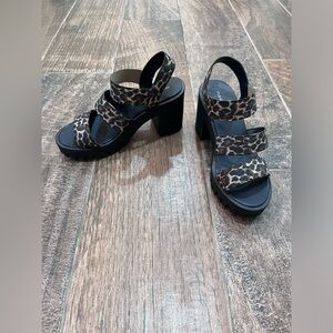 Madden Girl woman cheetah print heels size 8